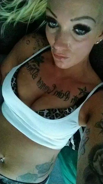 dirtyxbabe 25-07-2021 Topless 